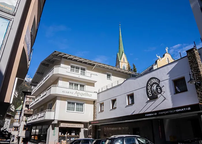 Bed and breakfast Garni Angelika Ischgl