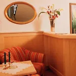 Bed & Breakfast Hotel Garni Angelika Ischgl